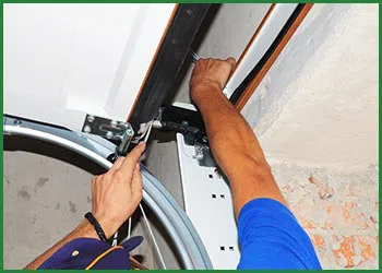 Quality Garage Door Forest Hills, NY 347-254-7584 - garagedoor-spring-repair-t-21-gr-39m